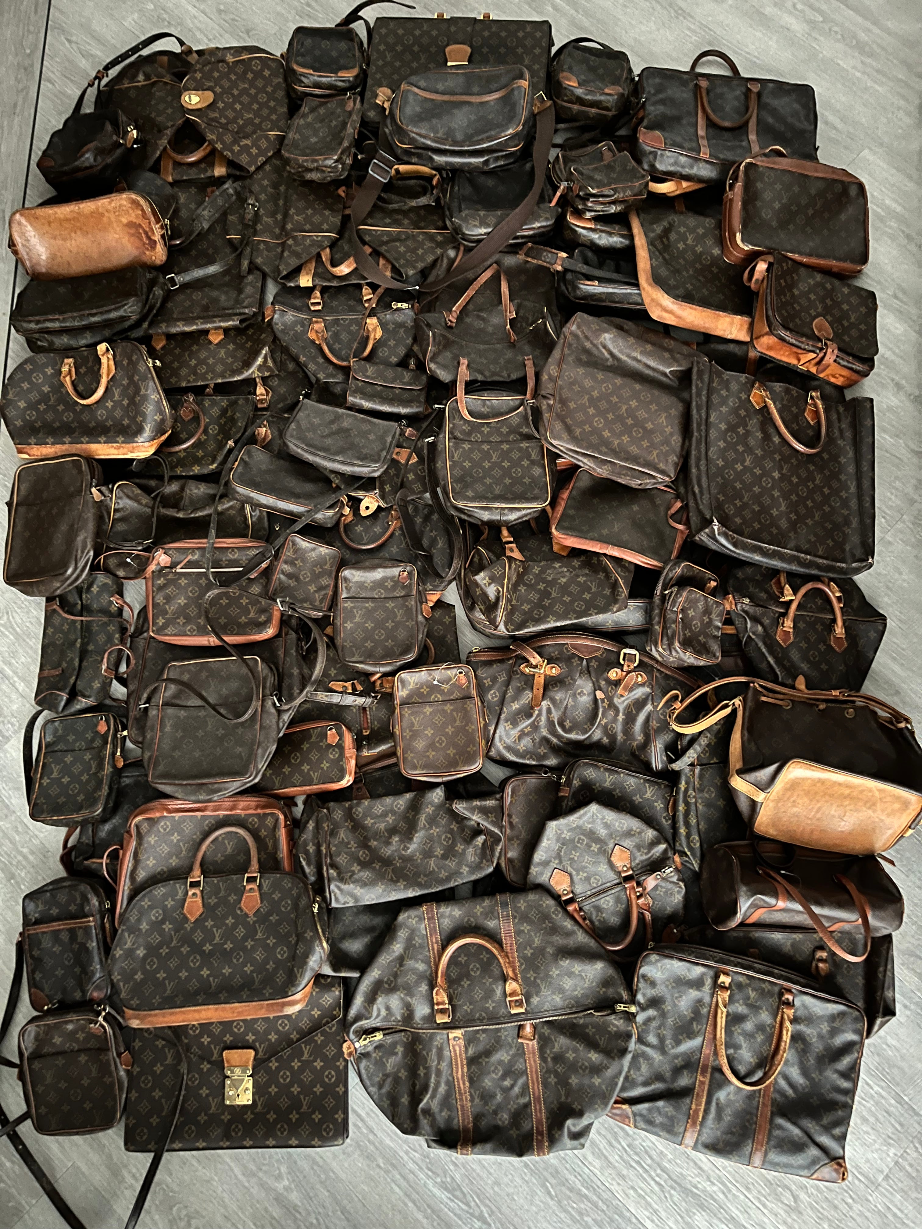 52x Louis Vuitton Vintage Bag Bulk