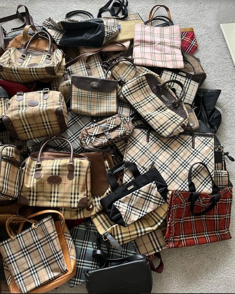 71x Burberry Vintage Bags