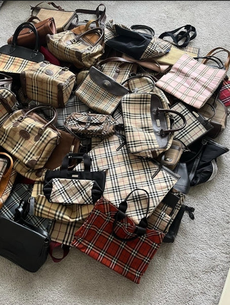 71x Burberry Vintage Bags