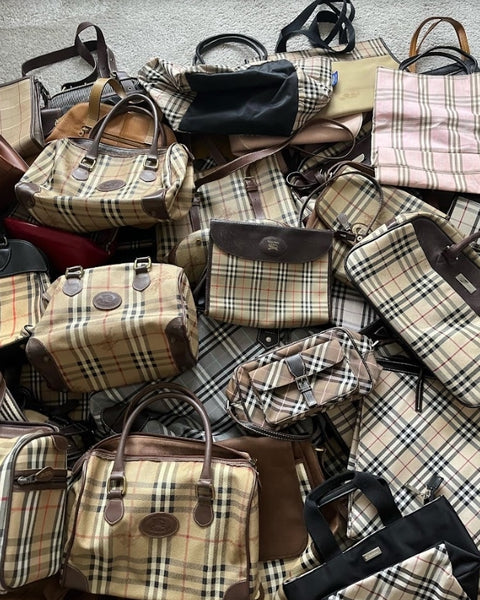 71x Burberry Vintage Bags