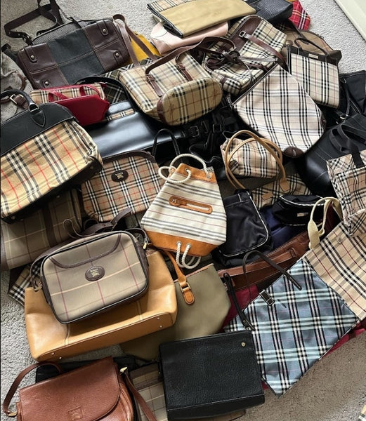 71x Burberry Vintage Bags